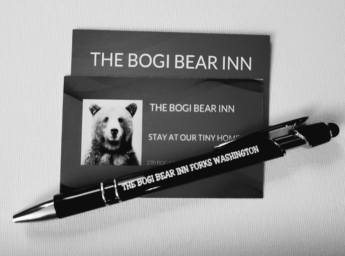 The Bogi Bear Inn Forks Esterno foto